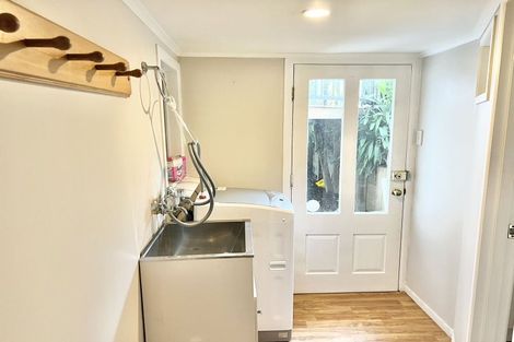 Photo of property in 14 Lyttelton Avenue, Forrest Hill, Auckland, 0620