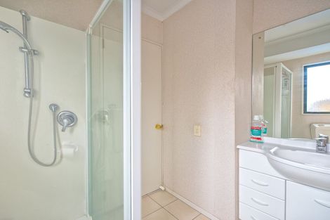 Photo of property in 52 Montilla Place, Manurewa, Auckland, 2102