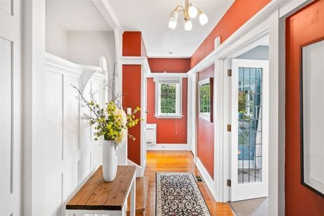 Photo of property in 56 Dyers Pass Road, Cashmere, Christchurch, 8022