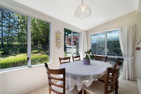 Photo of property in 12 Carter Road, Oratia, Auckland, 0604
