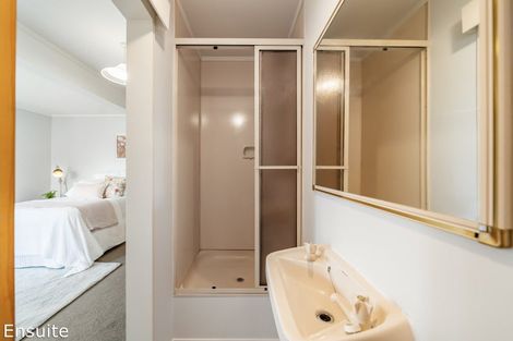 Photo of property in 14 Cullen Place, Tawa, Wellington, 5028