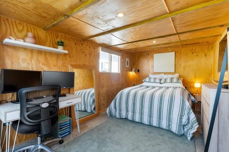 Photo of property in 28 Coates Street, Tawa, Wellington, 5028