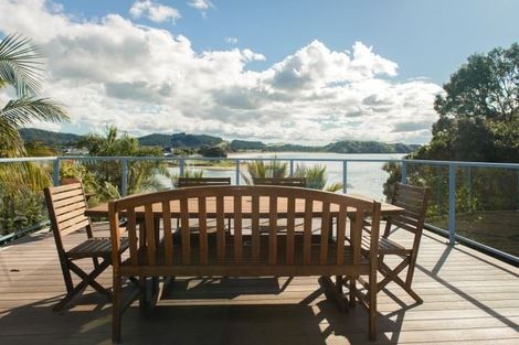 Photo of property in 16 Bush Point Road, Cable Bay, 0420