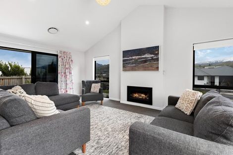 Photo of property in 14 Violet Way, Lower Shotover, Queenstown, 9304