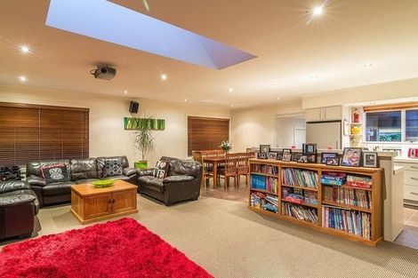 Photo of property in 32 Kapanui Road, Waikanae, 5036