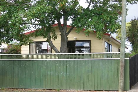 Photo of property in 66 Miro Street, New Lynn, Auckland, 0600