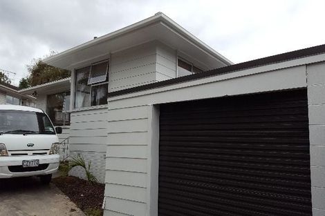 Photo of property in 21 Normanton Street, Glenfield, Auckland, 0629