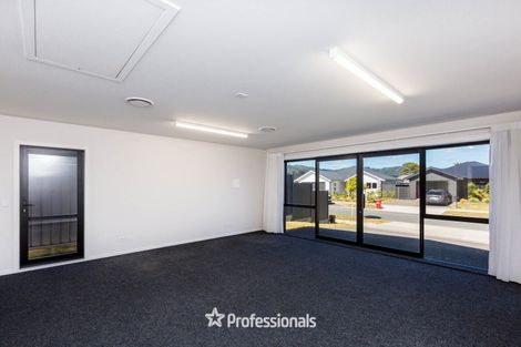 Photo of property in 20 Salisbury Crescent, Wallaceville, Upper Hutt, 5018