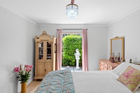 Photo of property in 33a Rambler Crescent, Beach Haven, Auckland, 0626