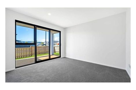 Photo of property in 4 Rorotu Avenue, Karaka, Papakura, 2113