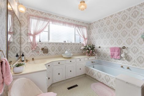 Photo of property in 9b Dalbeth Place, Matangi, Hamilton, 3284