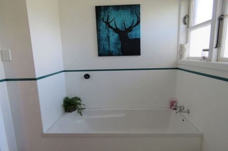 Photo of property in 9 Reynolds Street, Taita, Lower Hutt, 5011