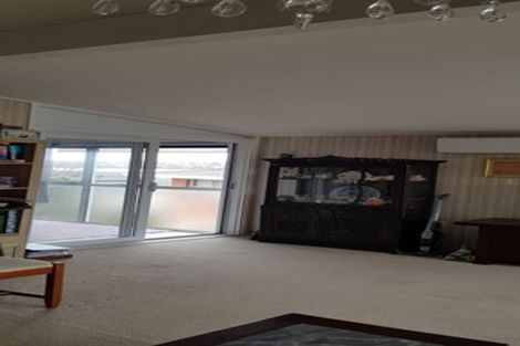 Photo of property in 132 Exmouth Road, Northcote, Auckland, 0627