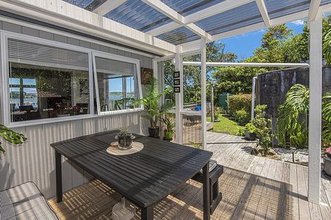 Photo of property in 2 High Street, Pahi, Paparoa, 0571