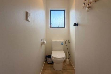 Photo of property in 1/725 Beach Road, Browns Bay, Auckland, 0630