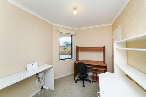 Photo of property in 3 Ronberg Street, Highbury, Palmerston North, 4412