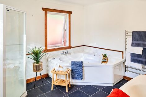 Photo of property in 25 Dell Road, Raumati South, Paraparaumu, 5032