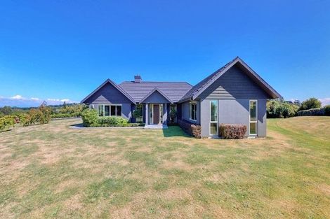 Photo of property in 63 Loch Views Road, Acacia Bay, Taupo, 3385