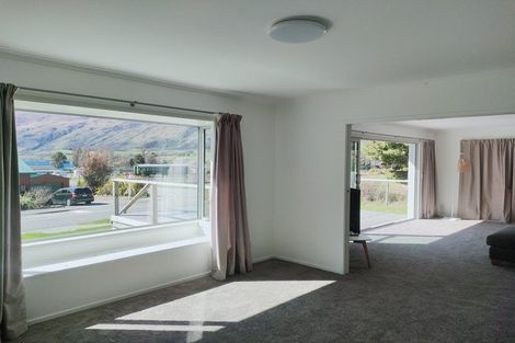 Photo of property in 1 Hector Close, Kingston, Athol, 9793