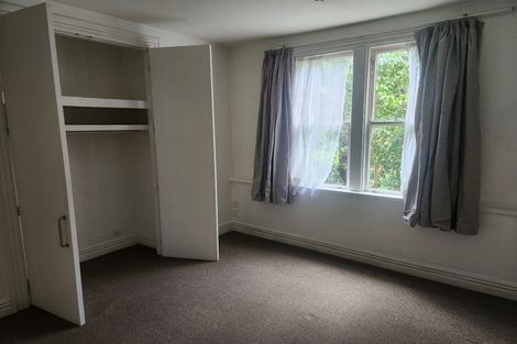 Photo of property in 56 Kelburn Parade, Kelburn, Wellington, 6012