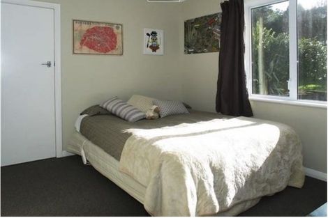 Photo of property in 106 Broderick Road, Johnsonville, Wellington, 6037