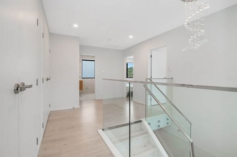 Photo of property in 57d Hogans Road, Glenfield, Auckland, 0629