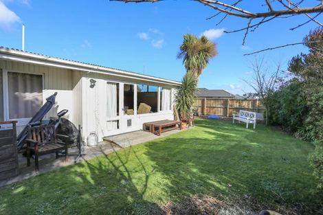 Photo of property in 2/443 Hills Road, Mairehau, Christchurch, 8052