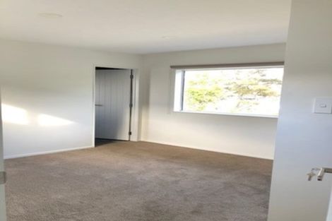 Photo of property in 19 Cheval Drive, Totara Vale, Auckland, 0629