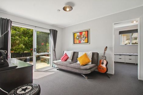 Photo of property in 25 Crispe Road, Clarks Beach, 2122