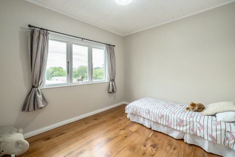 Photo of property in 98 Brandon Street, Featherston, 5710