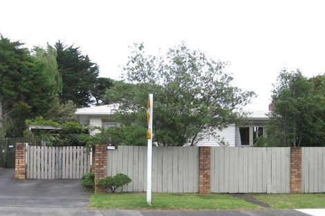 Photo of property in 2/308 Rangatira Road, Beach Haven, Auckland, 0626