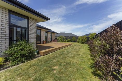 Photo of property in 11 Flagstaff Place, Halswell, Christchurch, 8025