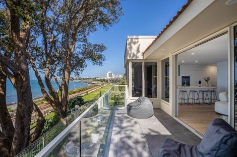 Photo of property in 14/120 Saint Aubyn Street, New Plymouth, 4310