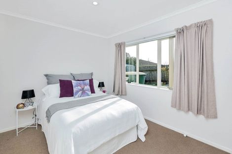 Photo of property in 27 Gendo Avenue, Henderson, Auckland, 0612