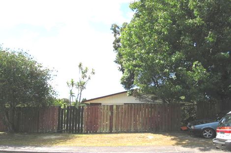 Photo of property in 43 Cockayne Crescent, Sunnynook, Auckland, 0620