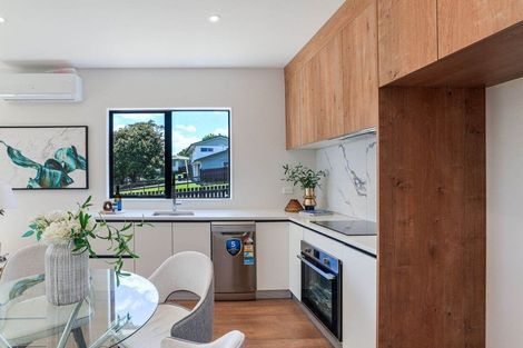 Photo of property in 35b Cedar Heights Avenue, Massey, Auckland, 0614