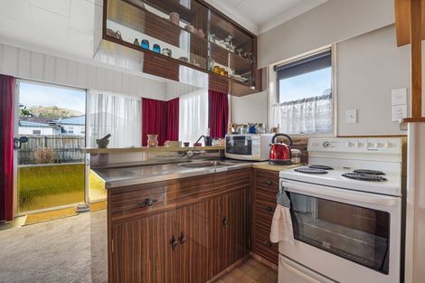 Photo of property in 2a Chartwell Drive, Eltham, 4322