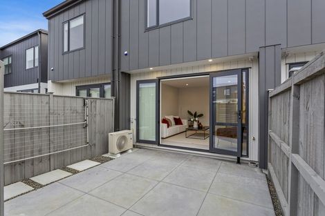 Photo of property in 16 Park Green Avenue, Rosehill, Papakura, 2113