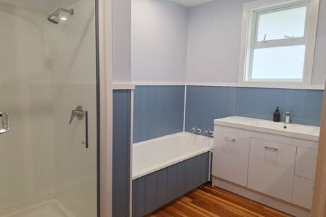 Photo of property in 15 Matuku Street, Heretaunga, Upper Hutt, 5018