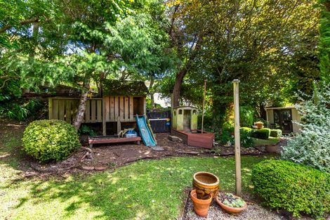 Photo of property in 18 Chester Road, Tawa, Wellington, 5028