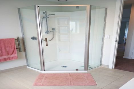 Photo of property in 2 Sunset Heights, Cable Bay, 0420