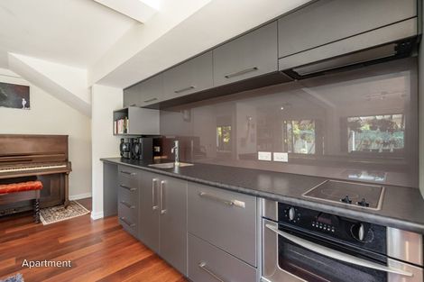 Photo of property in 43c Dowling Grove, Silverstream, Upper Hutt, 5019