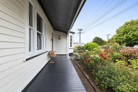Photo of property in 132 Tukapa Street, Westown, New Plymouth, 4310