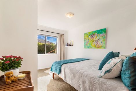 Photo of property in 10 Seamount Drive, Red Beach, 0932