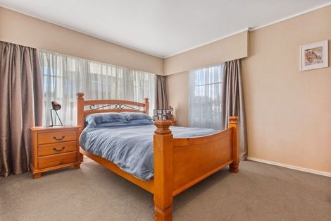Photo of property in 72 Grande Vue Road, Hillpark, Auckland, 2102