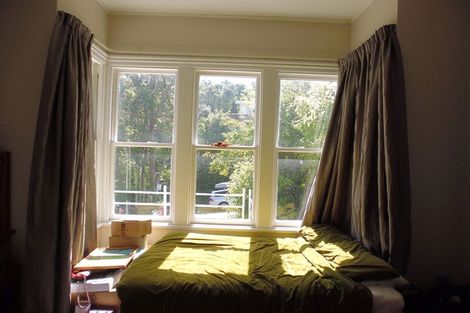 Photo of property in 2/39 Grove Road, Kelburn, Wellington, 6012