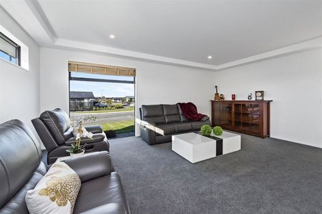 Photo of property in 11 Tulett Park Drive, Casebrook, Christchurch, 8051