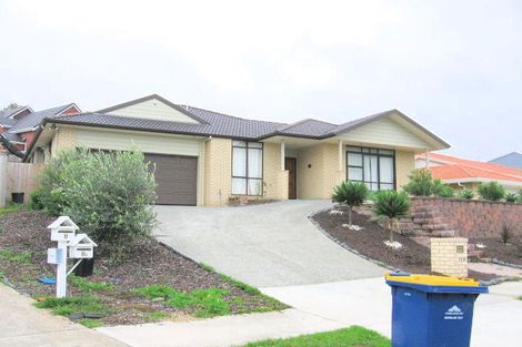 Photo of property in 10 Te Wharau Drive, Greenhithe, Auckland, 0632
