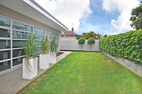 Photo of property in 8 Curzon Street, Onehunga, Auckland, 1061