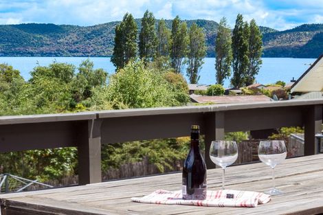 Photo of property in 15 Kenrigg Road East, Kinloch, Taupo, 3377